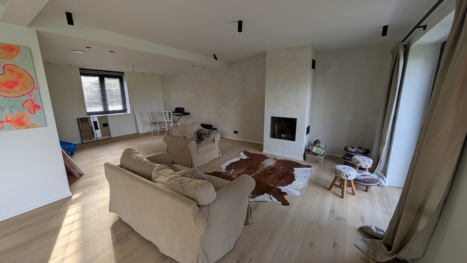 PXL_20251105_082140192.RAW-01.COVER